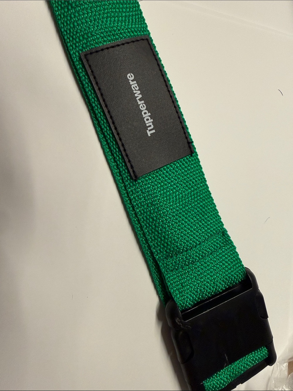 Tupperware - set of 2 - Blue and Green Adjustable Travel luggage straps - Picture 4 of 5